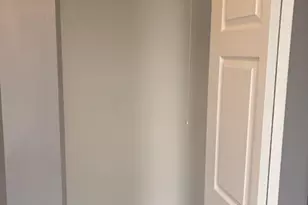 10501 S Corliss Ave, Chicago, IL 60628 - Photo 42