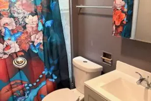 10501 S Corliss Ave, Chicago, IL 60628 - Photo 24