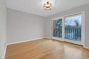 300 Boardwalk Pl, Park Ridge, IL 60068 - Photo 14