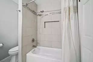 4 Athens Ct, Vernon Hills, IL 60061 - Photo 18