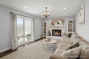 20 Shore Dr, Schaumburg, IL 60193 - Photo 8