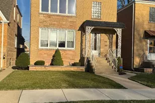 5805 N Merrimac Ave, Chicago, IL 60646 - Photo 2