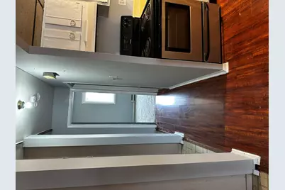 567 Ashland Avenue #E, Aurora, IL 60505 - Photo 6