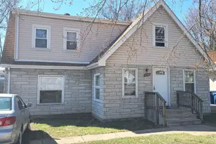 9324 S 82nd Ave, Hickory Hills, IL 60457 - Photo 1