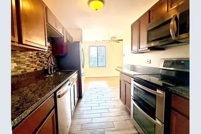 425 Walnut Creek Lane #1608, Lisle, IL 60532 - Photo 2