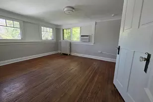 408 E Chicago St, Elgin, IL 60120 - Photo 6