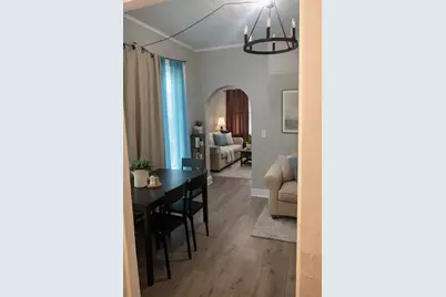 408 E Chicago Street, Elgin, IL 60120 - Photo 10