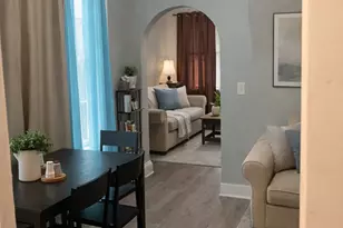 408 E Chicago St, Elgin, IL 60120 - Photo 10