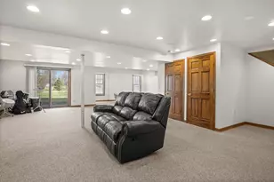 39W228 W Hilltop Dr, Saint Charles, IL 60175 - Photo 30