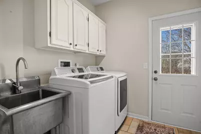 39W228 W Hilltop Drive, Saint Charles, IL 60175 - Photo 20