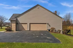 39W228 W Hilltop Dr, Saint Charles, IL 60175 - Photo 40
