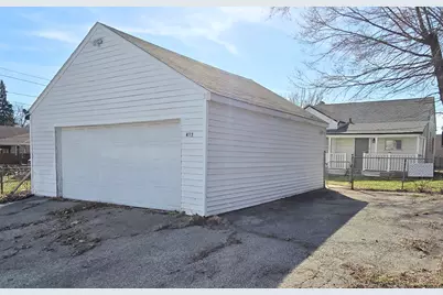 417 S Lewis Avenue, Waukegan, IL 60085 - Photo 2