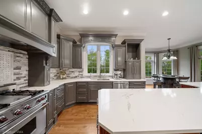 39W354 Long Meadow Lane, Saint Charles, IL 60175 - Photo 8