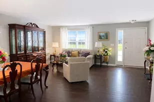 707 Brighton Dr, Pingree Grove, IL 60140 - Photo 2