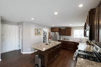 707 Brighton Drive, Pingree Grove, IL 60140 - Photo 8