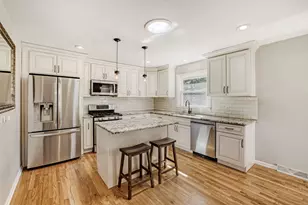 3 Sunset Ln, Algonquin, IL 60102 - Photo 8