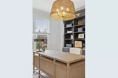 829 Avon Court, Glen Ellyn, IL 60137 - Photo 10