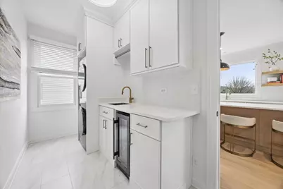 829 Avon Court, Glen Ellyn, IL 60137 - Photo 12