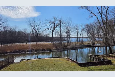 38871 N Lakeview Avenue, Antioch, IL 60002 - Photo 2