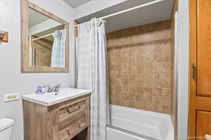 11122 S St Louis Ave, Chicago, IL 60655 - Photo 12