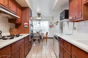 1980 Chippendale Rd, Hoffman Estates, IL 60169 - Photo 8
