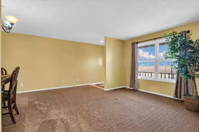 609 Pheasant Run Road, Tuscola, IL 61953 - Photo 10