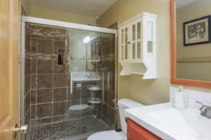 812 W Appletree Ln, Bartlett, IL 60103 - Photo 14