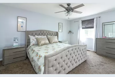 812 W Appletree Lane, Bartlett, IL 60103 - Photo 8