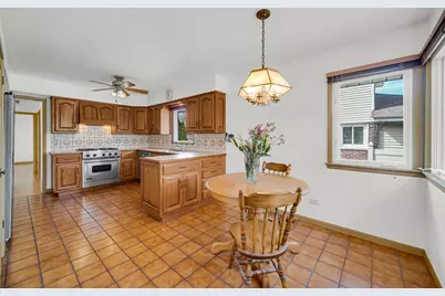 10016 Estelle Drive, Rosemont, IL 60018 - Photo 6