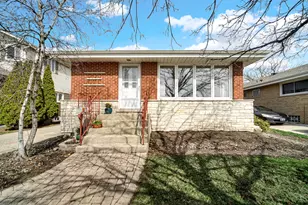 10016 Estelle Dr, Rosemont, IL 60018 - Photo 1