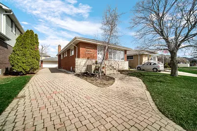 10016 Estelle Drive, Rosemont, IL 60018 - Photo 2