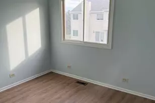 1640 Hilton Head Dr, Naperville, IL 60563 - Photo 16