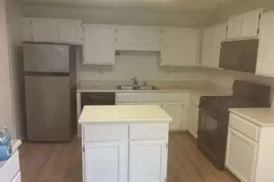 1640 Hilton Head Dr, Naperville, IL 60563 - Photo 10