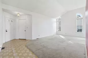 2124 Baldwin Ln, Hanover Park, IL 60133 - Photo 6