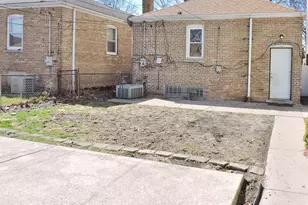 8005 S Campbell Ave, Chicago, IL 60652 - Photo 20