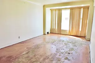 8005 S Campbell Ave, Chicago, IL 60652 - Photo 2