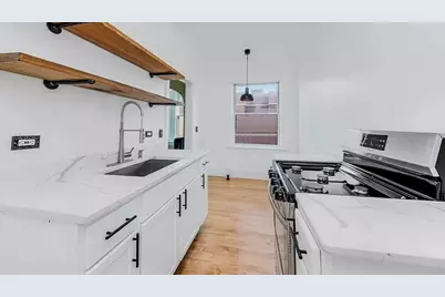 1329 W Addison Street #3A, Chicago, IL 60613 - Photo 4