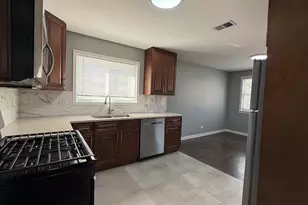 5843 N Cicero Ave, Chicago, IL 60646 - Photo 8