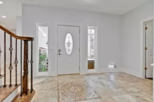 24 Plymouth Ct, Lincolnshire, IL 60069 - Photo 2