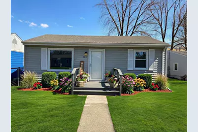 172 N Jackson Avenue, Bradley, IL 60915 - Photo 1