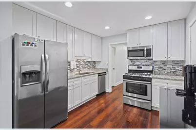 9460 Dee Road #2H, Des Plaines, IL 60016 - Photo 10