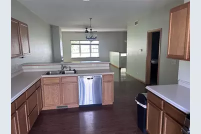 2204 Concord Drive #2204, Sycamore, IL 60178 - Photo 2