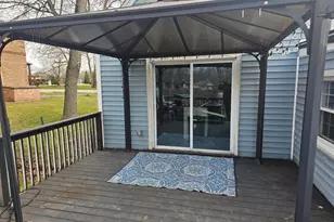 205 Cornwall Dr, Crete, IL 60417 - Photo 24