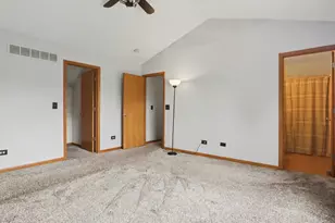 2001 Wedgeport Cir, Romeoville, IL 60446 - Photo 12