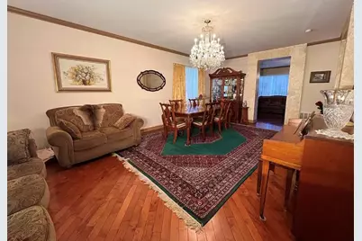 752 S Parkside Drive, Round Lake, IL 60073 - Photo 8