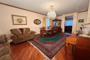 752 S Parkside Dr, Round Lake, IL 60073 - Photo 8