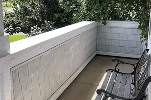 752 S Parkside Dr, Round Lake, IL 60073 - Photo 2