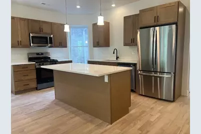 3025 W Ainslie Street #1, Chicago, IL 60625 - Photo 2