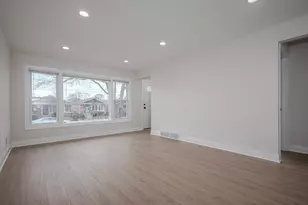 9042 S Dobson Ave, Chicago, IL 60619 - Photo 2