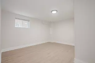 9042 S Dobson Ave, Chicago, IL 60619 - Photo 16